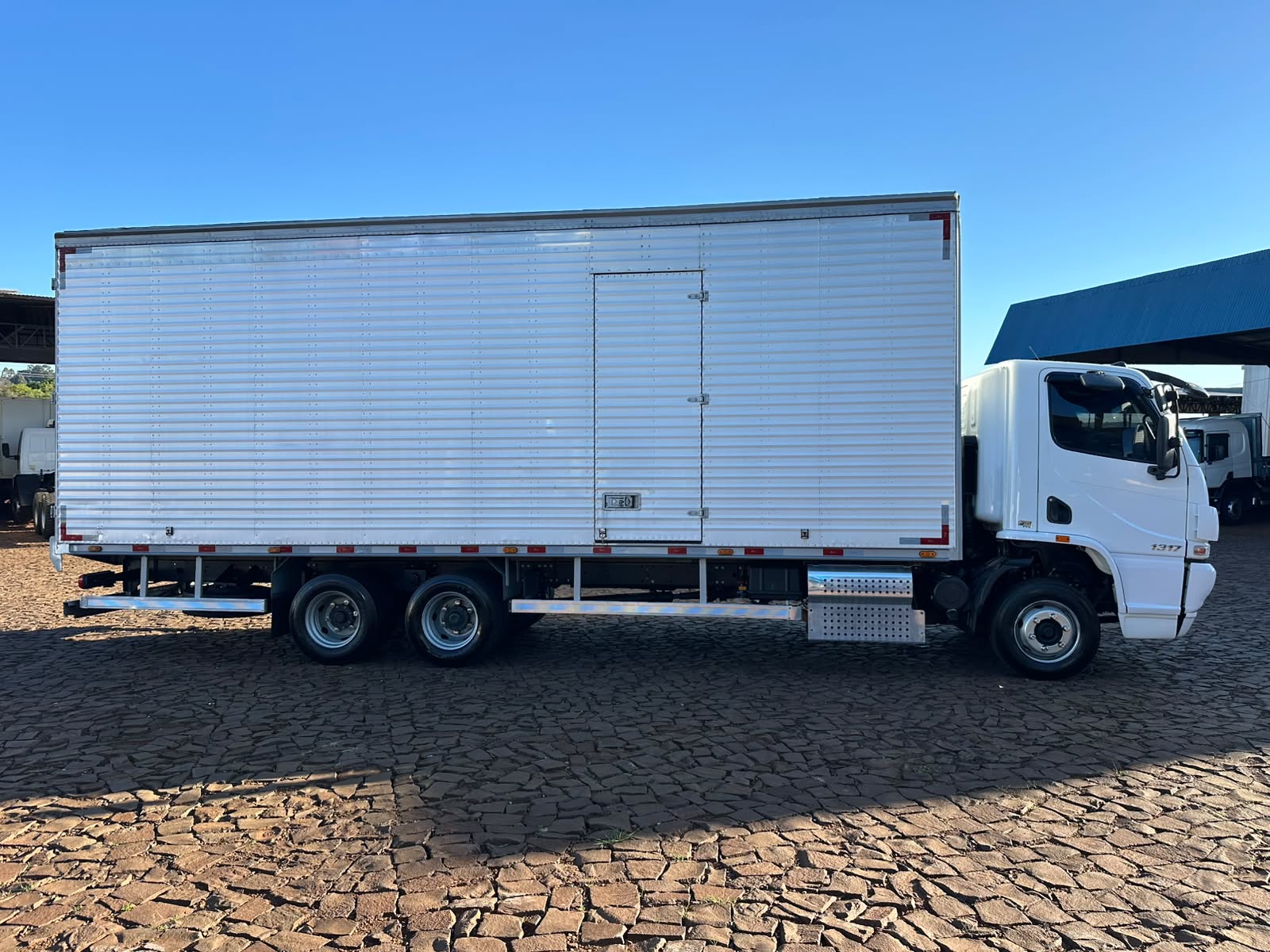 MB ACCELO 1317 CE 6X2 - Imagem 10