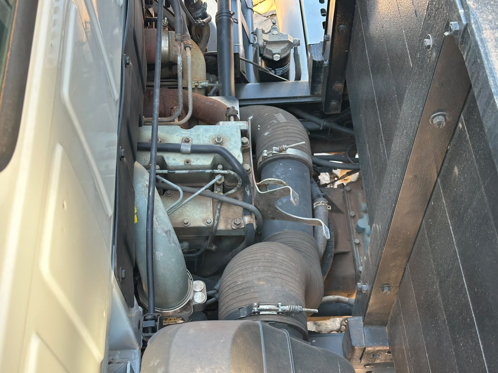 VW 24220 WORKER 6X2 - Imagem 38