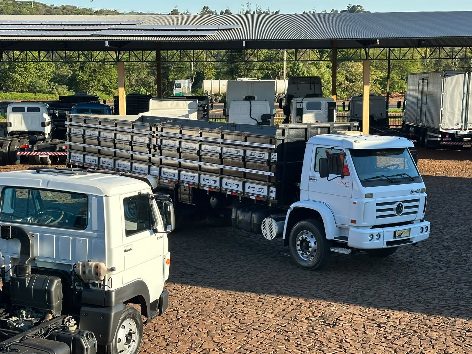 VW 24220 WORKER 6X2 - Imagem 40