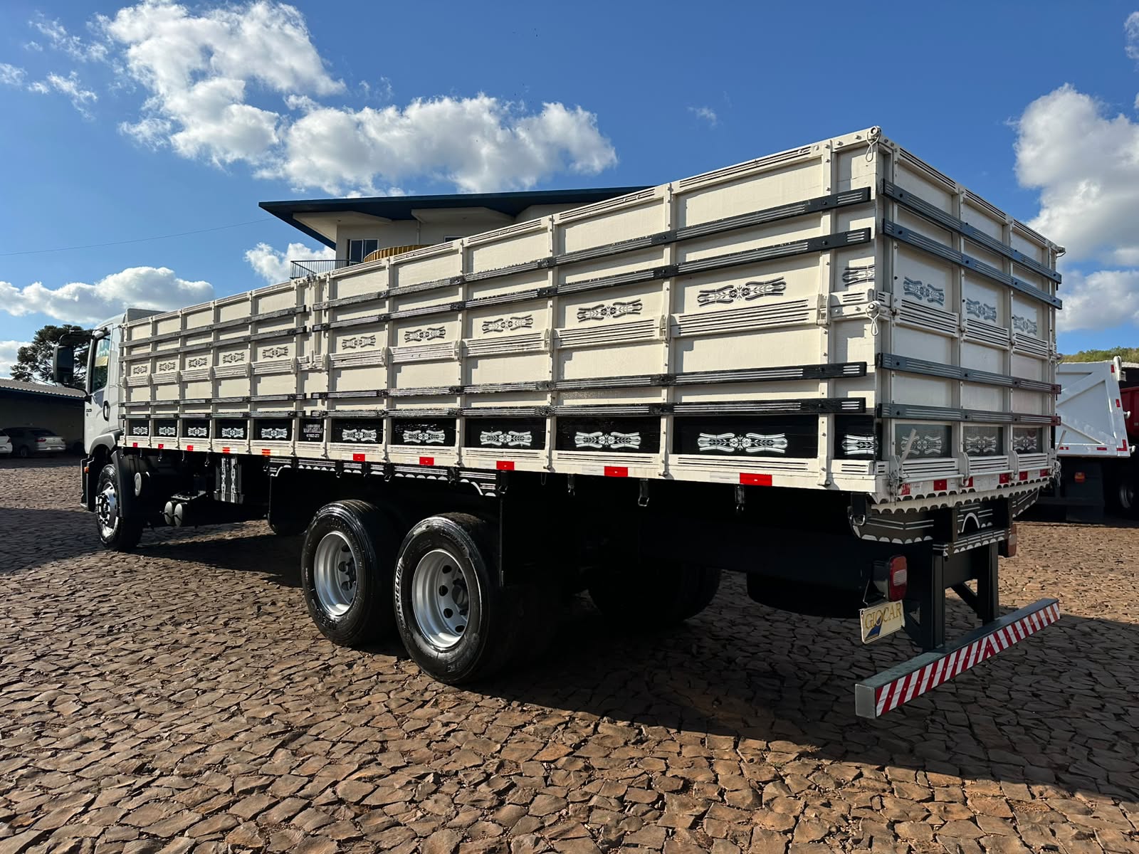 VW 23230 ROBUST 6X2 - Imagem 17