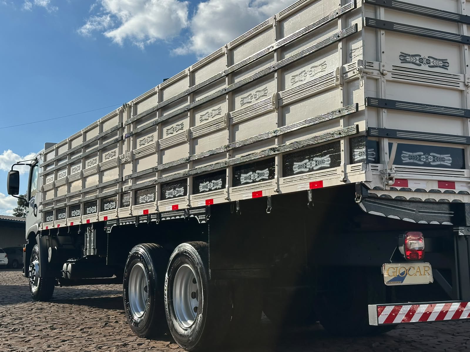 VW 23230 ROBUST 6X2 - Imagem 19