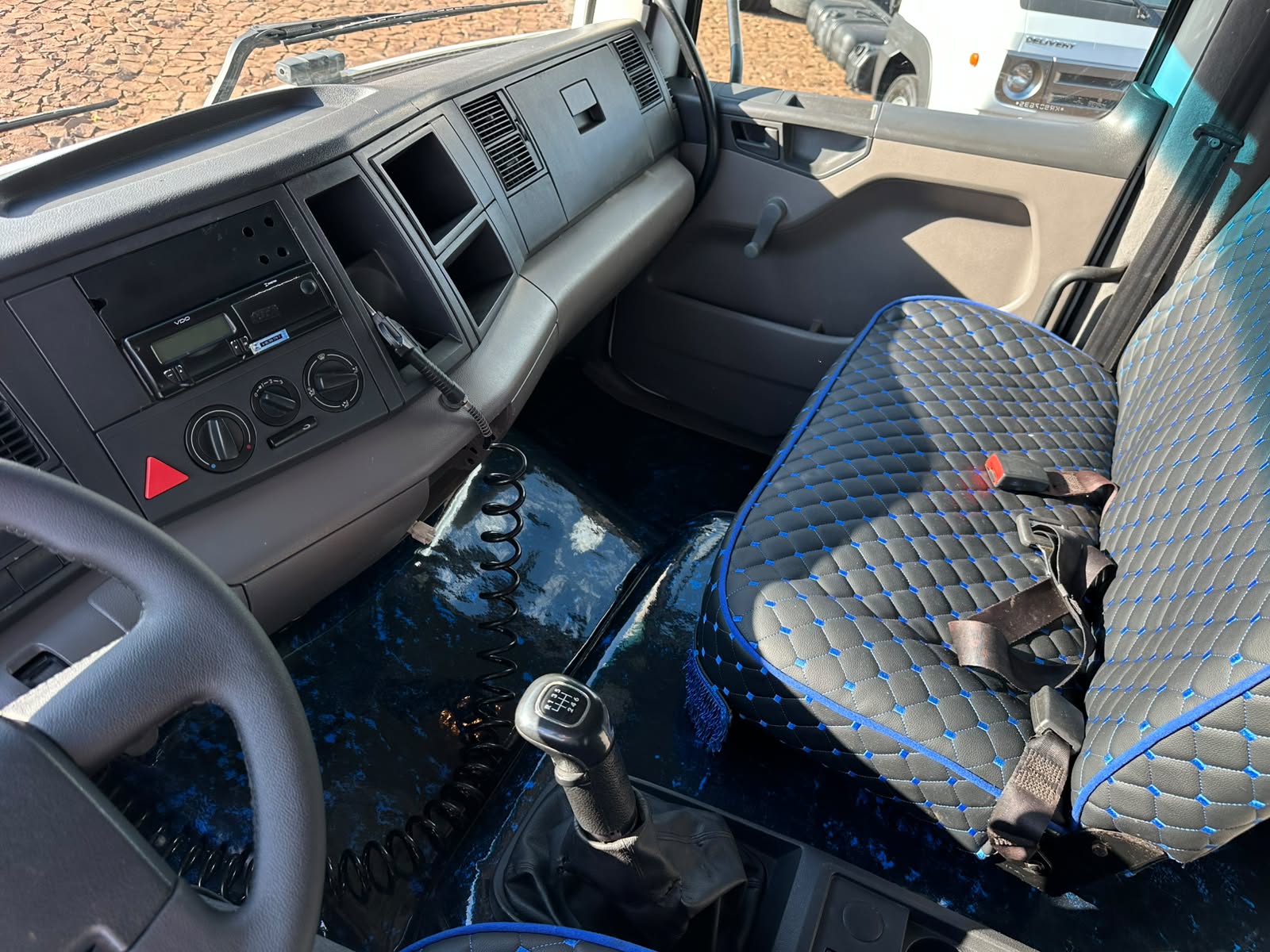 VW 23230 ROBUST 6X2 - Imagem 28